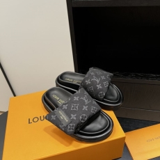 Louis Vuitton Slippers